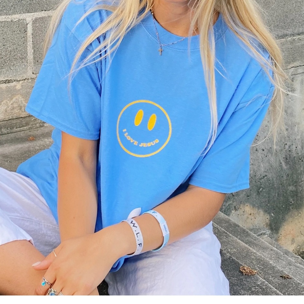 I LOVE JESUS TEE